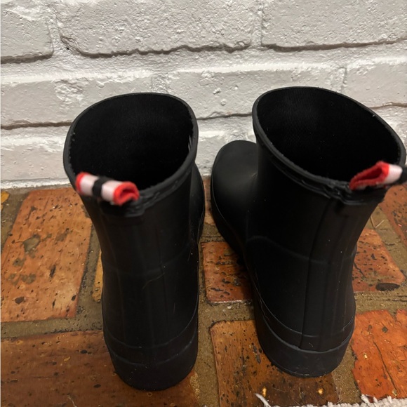 Hunter Play Navy Ankle Rain Boots - Picture 3 of 5